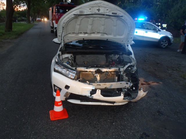 5 osób uczestniczyło w wypadku ZDJĘCIA