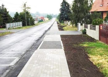 Chodnik na Pyzderskiej już gotowy