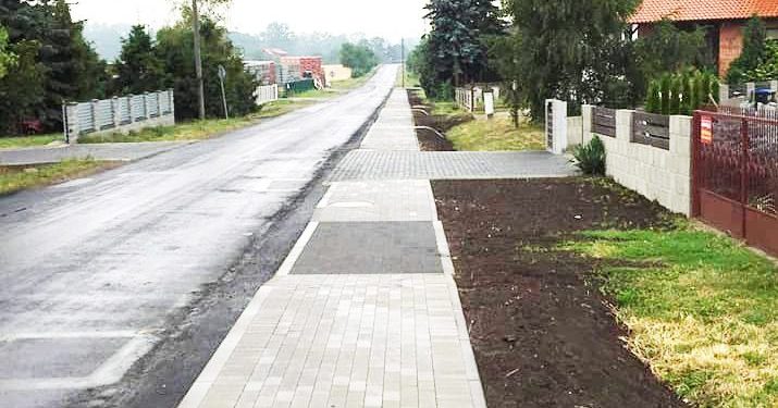 Chodnik na Pyzderskiej już gotowy