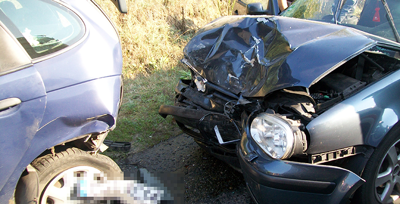 Wypadek w Józefowie. Ucierpiały 4 osoby ZDJĘCIA
