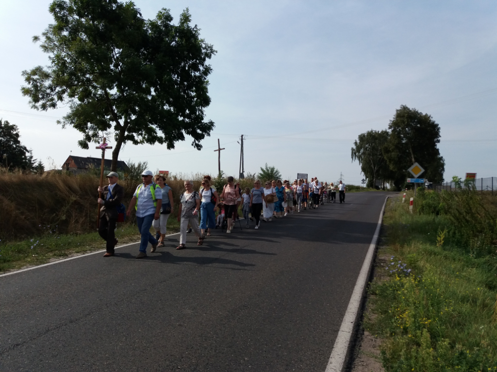 Poszli na odpust do Giewartowa