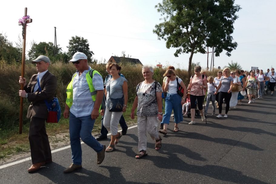 Poszli na odpust do Giewartowa