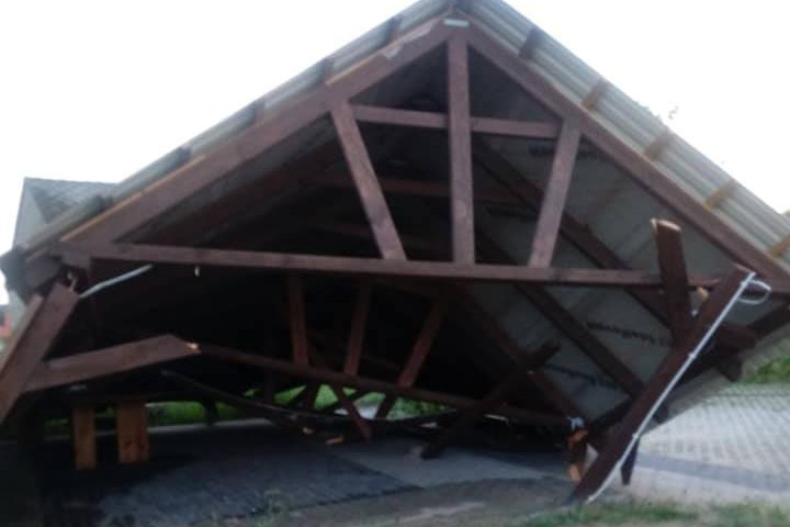 Nawałnica zniszczyła nową wiatę!