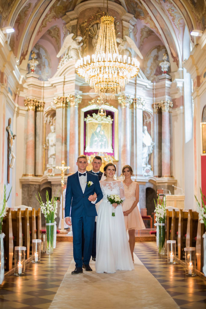 Karina i Mariusz. Sto lat Młodej Parze!