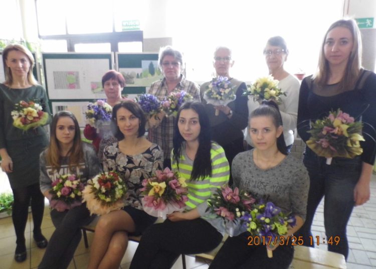 Ukończyły kurs florystyczny