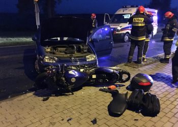 Koszuty: Golf zderzył się z motocyklem ZDJĘCIA