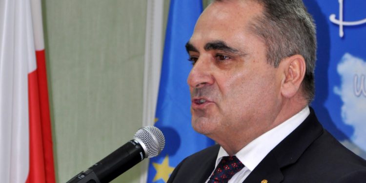 Grzeszczak wraca do polityki