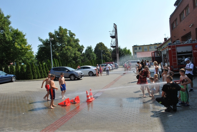 Super zabawa u strażaków ZDJĘCIA