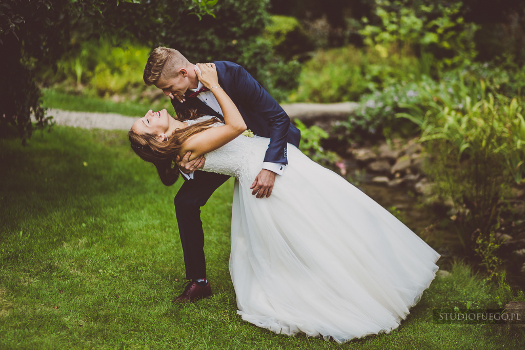 Kinga i Sebastian. Samych pięknych chwil!