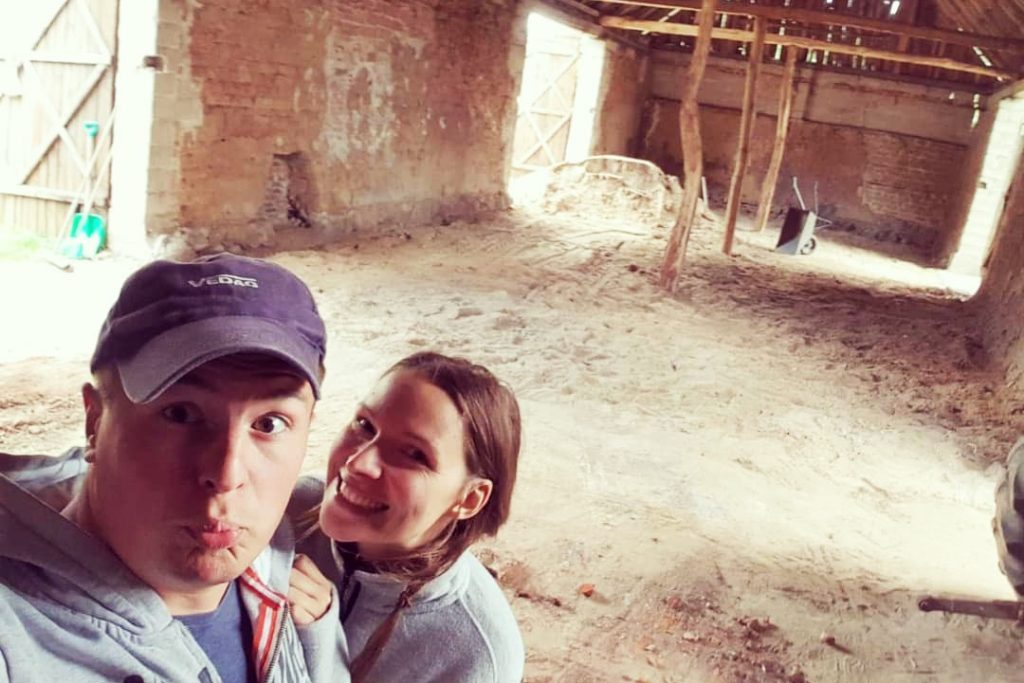 Wyprawią wesele w stodole