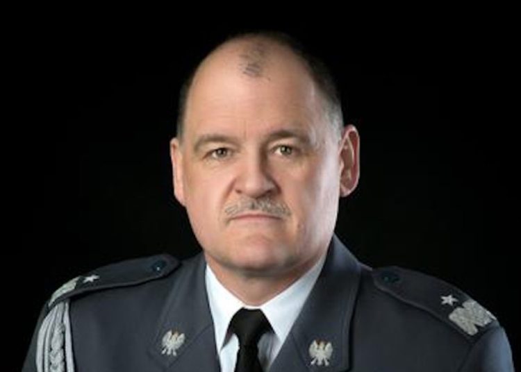 Prezydent wręczy mu awans na generała dywizji