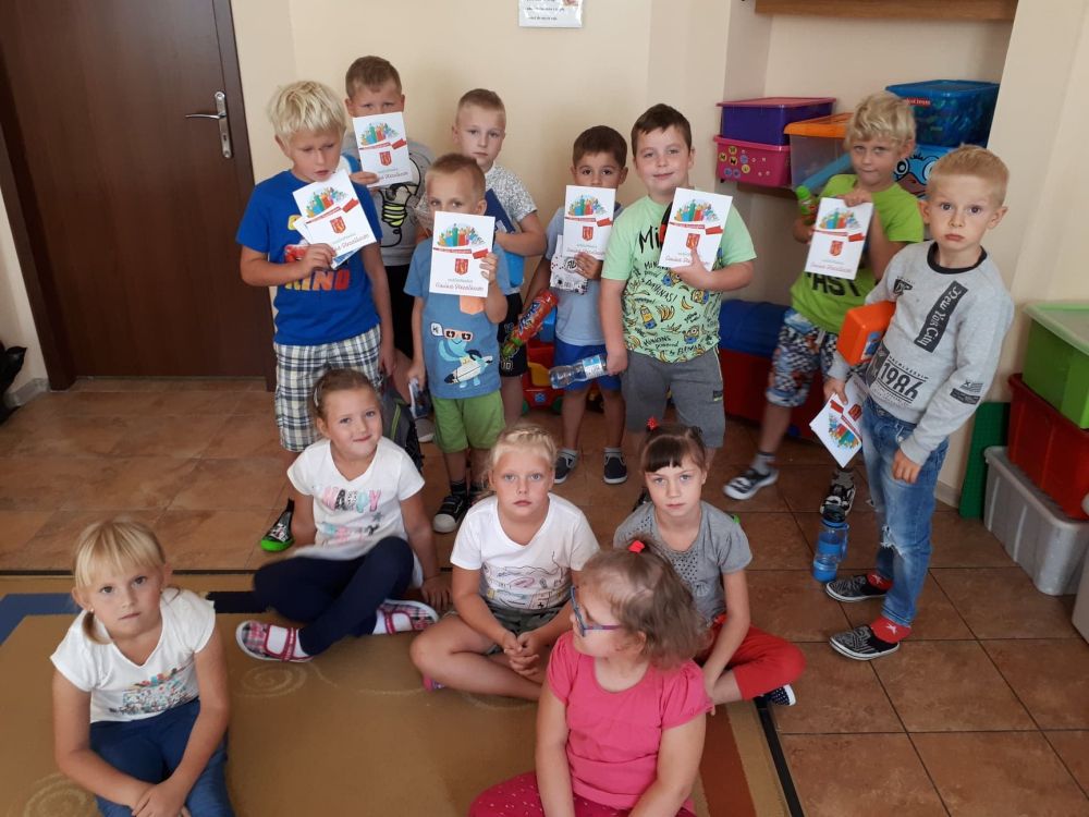 100 kolorowanek na stulecie niepodległości