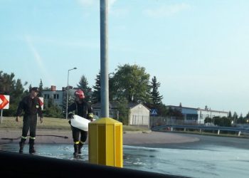 Utrudnienia na rondzie przy Urzędzie Skarbowym