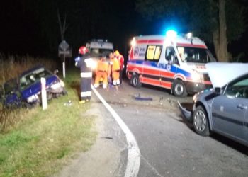 Wypadek w Kochowie. 2 osoby w szpitalu
