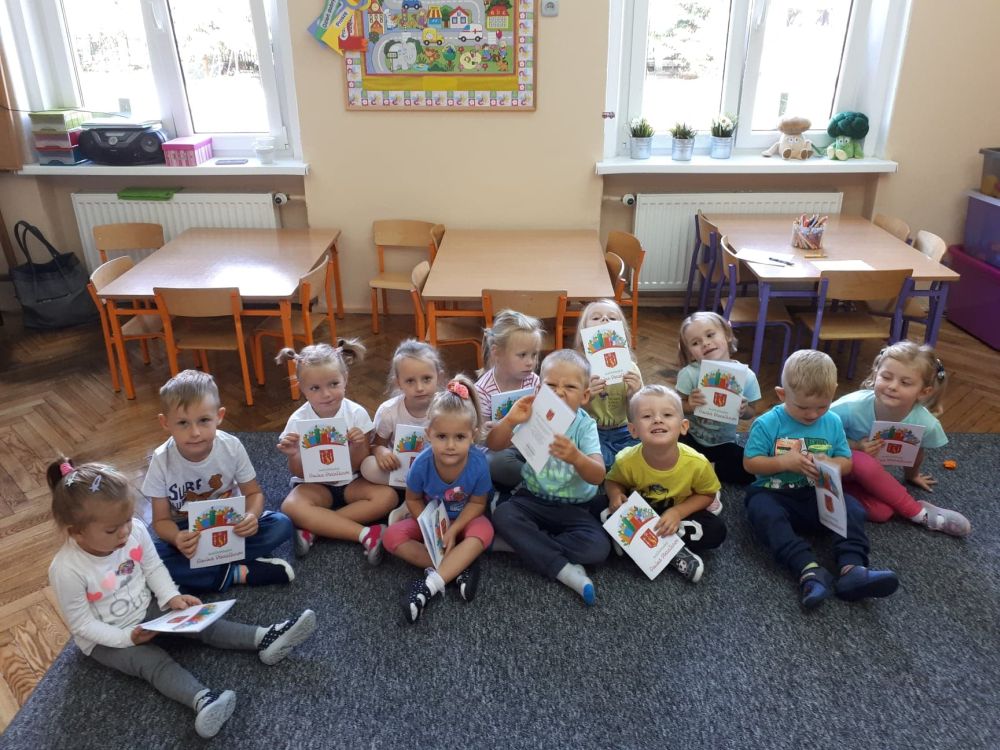 100 kolorowanek na stulecie niepodległości