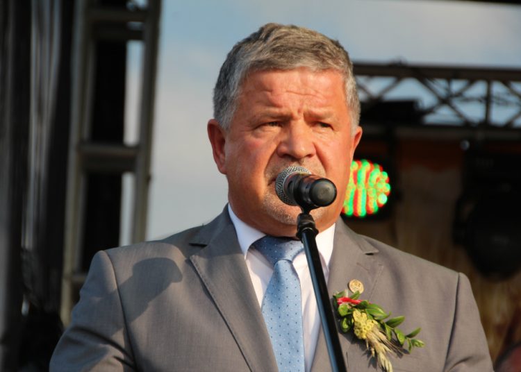 Odebrał odznakę Zasłużony dla Powiatu Słupeckiego