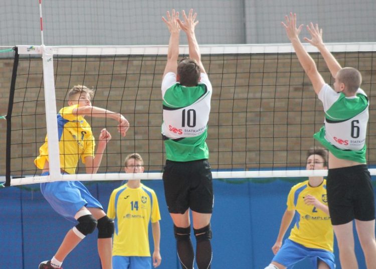 Siatkarska inauguracja słupeckich kadetów