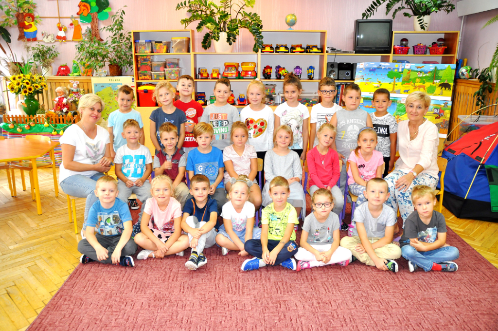 Przedszkolaki z Jarzębinki ZDJĘCIA GRUPOWE