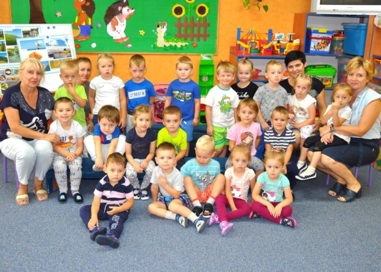 Przedszkolaki z Jarzębinki ZDJĘCIA GRUPOWE
