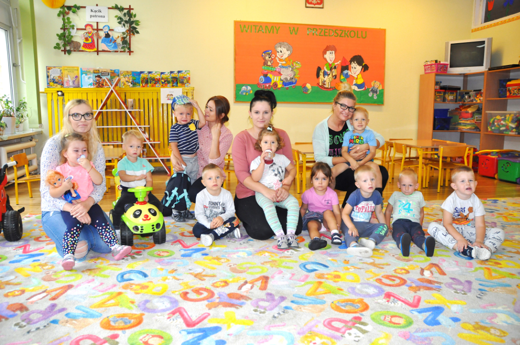 Przedszkolaki z Jarzębinki ZDJĘCIA GRUPOWE