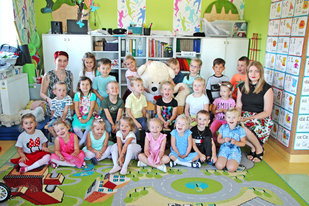 Przedszkolaki z Misia Uszatka ZDJĘCIA GRUPOWE