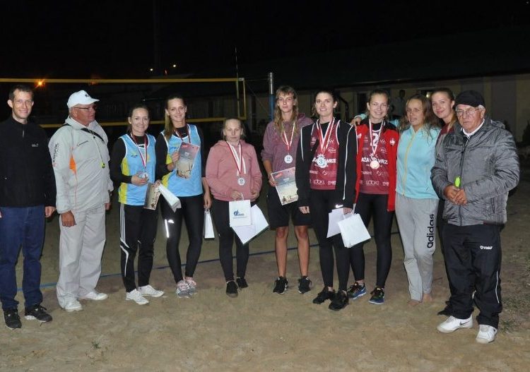 Druga nocna powidzka plażówka