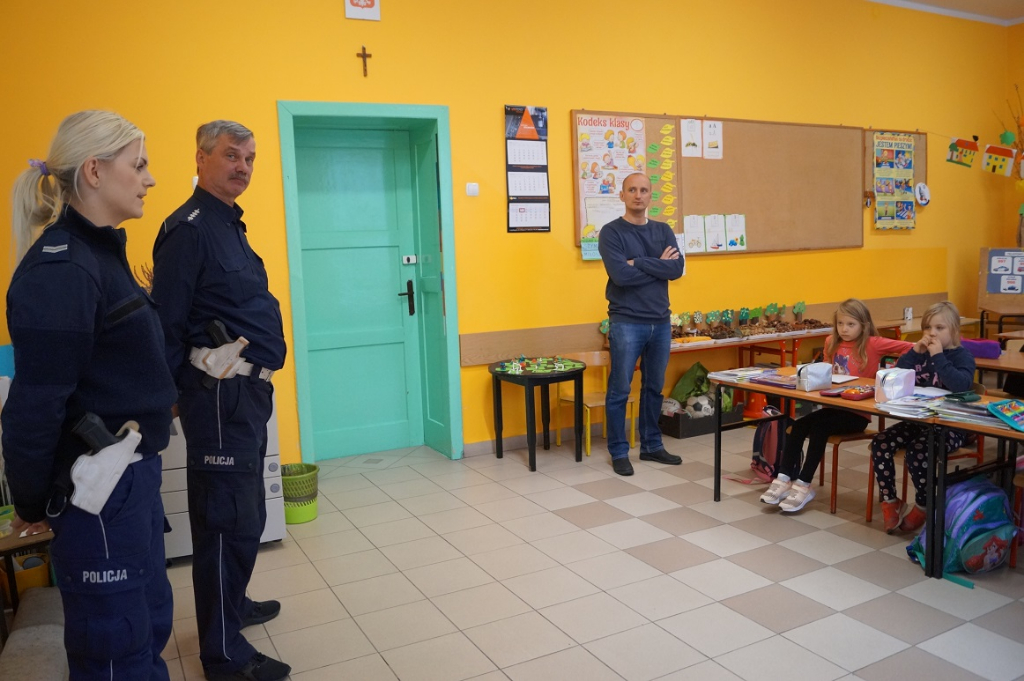 Policjanci u pierwszaków z Lądku ZDJĘCIA