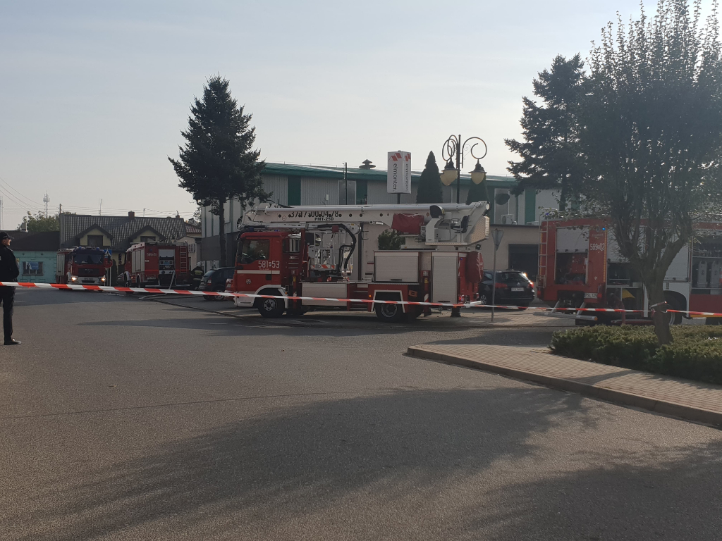 Zagórów: Pracownicy ewakuowani. Pali się butla z gazem ZDJĘCIA
