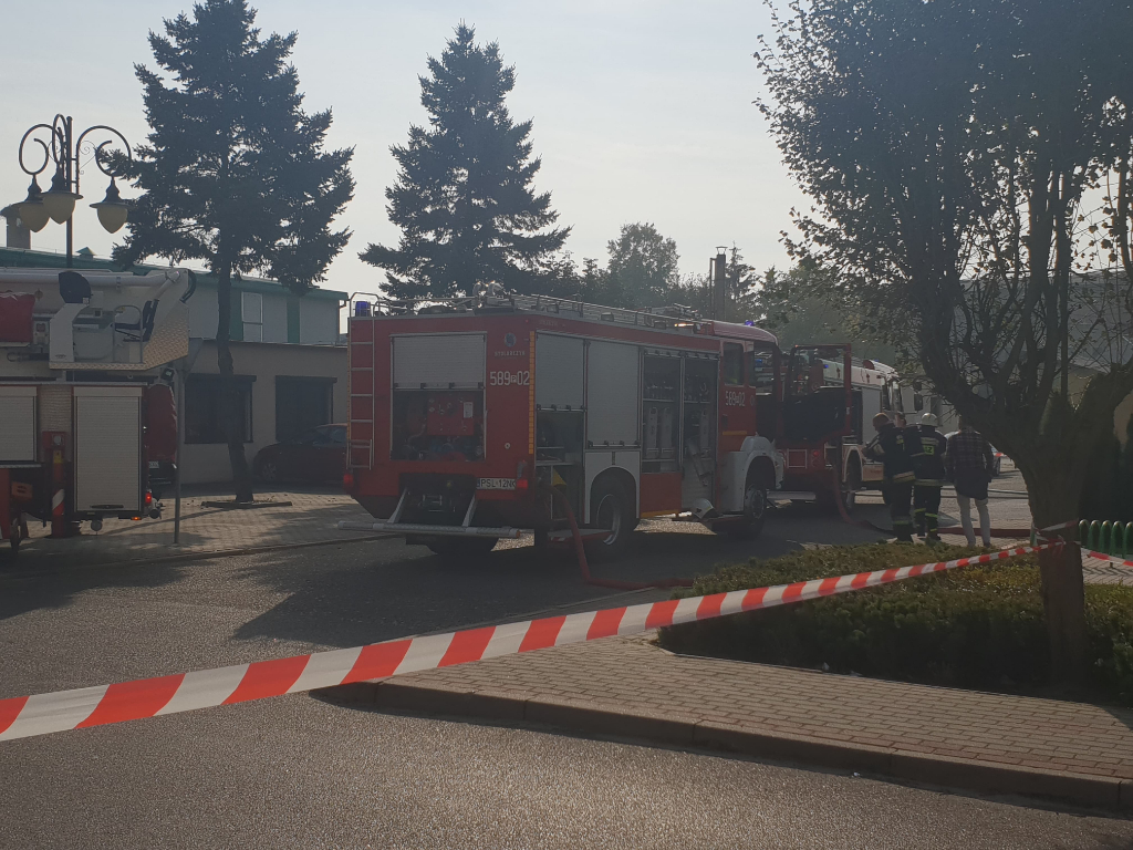 Zagórów: Pracownicy ewakuowani. Pali się butla z gazem ZDJĘCIA