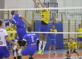 W trzeciej kolejce zagrają z liderem