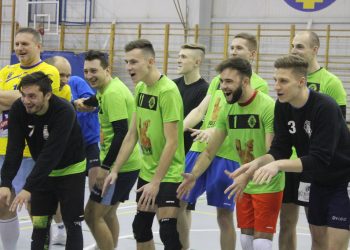 Liga ruszy nieco później