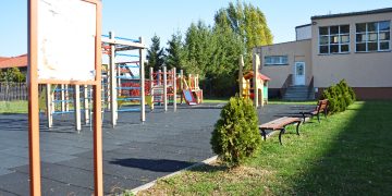 Uprawiają seks na terenie szkoły