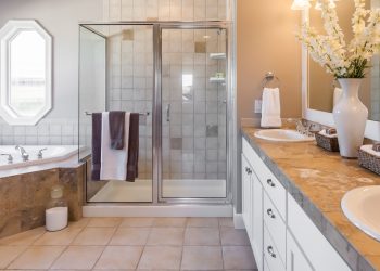 Prysznic czy wanna? Rozwiewamy łazienkowe dylematy