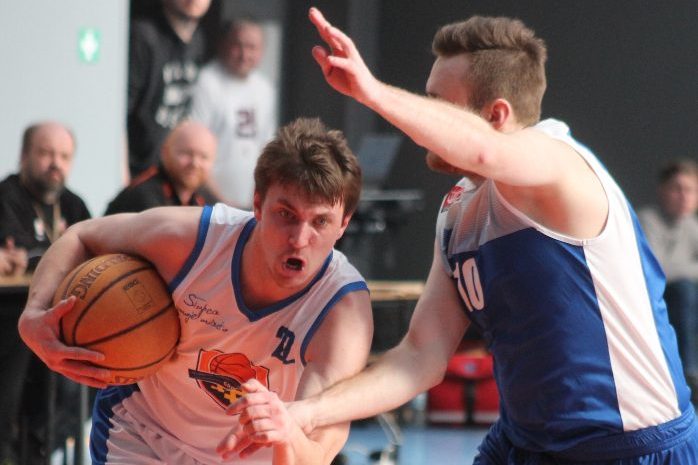 Grali w Pile, nie sprostali Basketowi