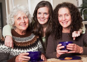 Jak dbać o higienę jamy ustnej nosząc protezę zębową?