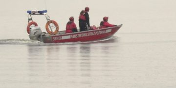 Żeglarze potrzebują pomocy. Strażacy ruszyli do akcji