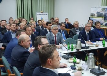 Pierwsza sesja rady powiatu przerwana!