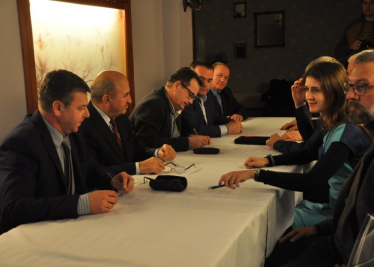 Podpisanie koalicji w powiecie (FILM)