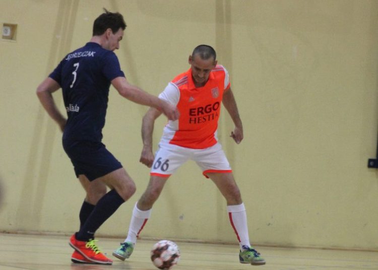 Zmiana lidera w 2 lidze. Mistrz pokonany!