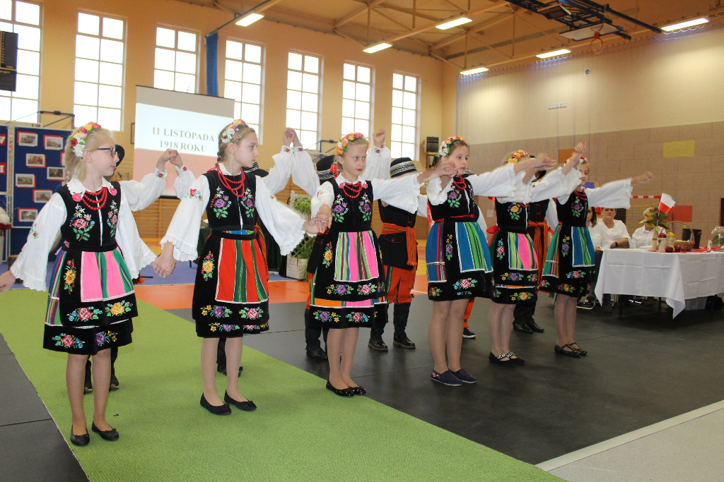 Brawa dla Iskierek na stojąco