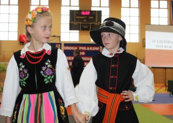 Brawa dla Iskierek na stojąco