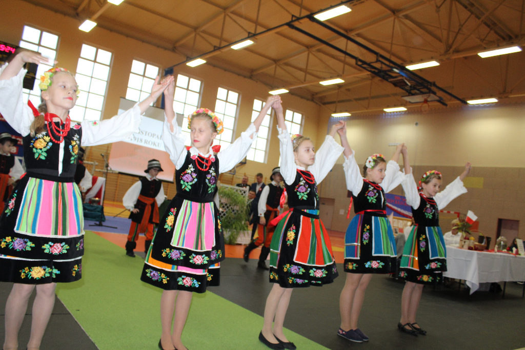 Brawa dla Iskierek na stojąco