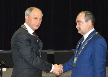 O krok od sensacji. Kto szefem?