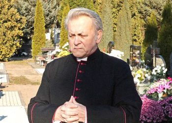 Nie chce biskupów na swoim pogrzebie