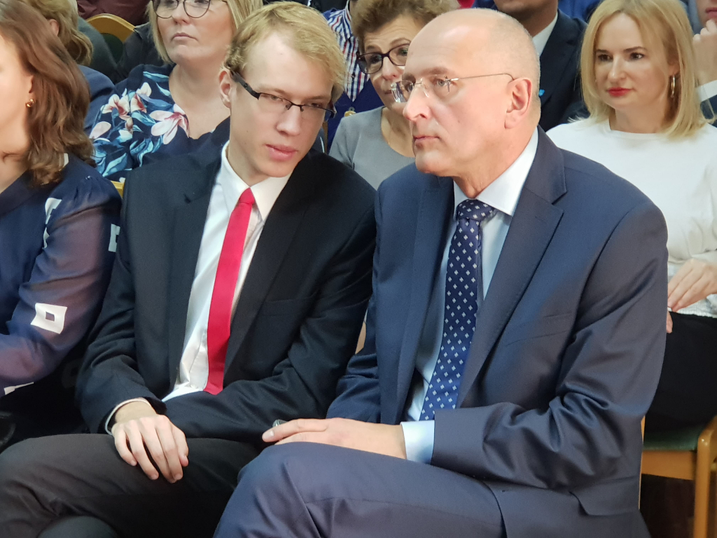 Trwa kluczowa dla przyszłości powiatu sesja ZDJĘCIA