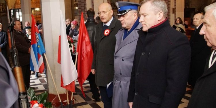 Odsłonili tablicę na 100-lecie Powstania