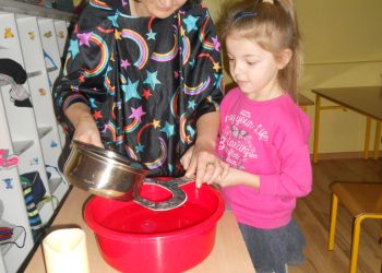 Andrzejkowy  wieczór w przedszkolu  w Młodojewie