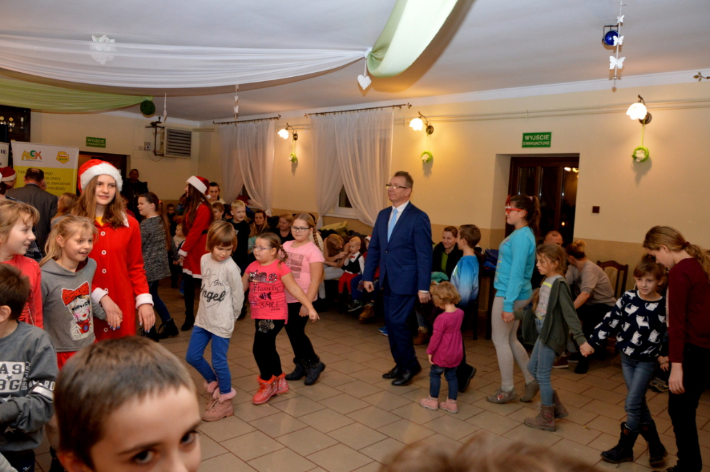 Święty Mikołaj odwiedził Ruchocinek. Zobacz zdjęcia
