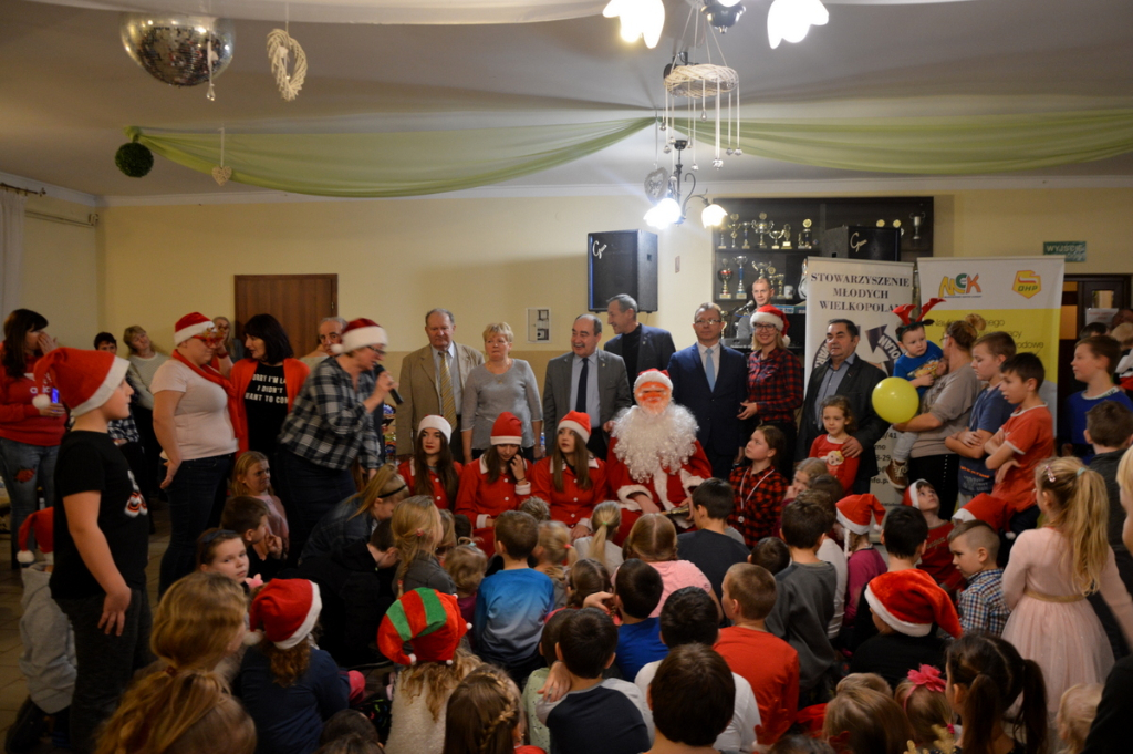 Święty Mikołaj odwiedził Ruchocinek. Zobacz zdjęcia