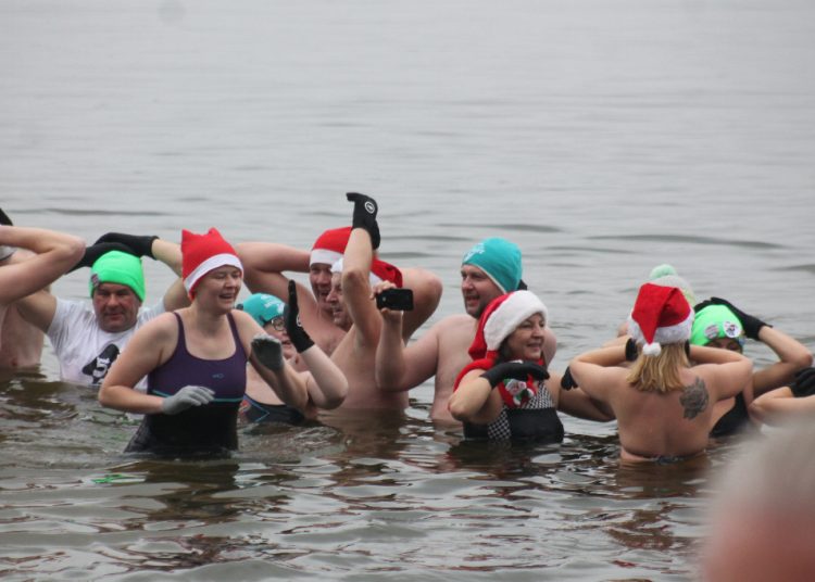 Mikołajkowe morsowanie w Słupcy